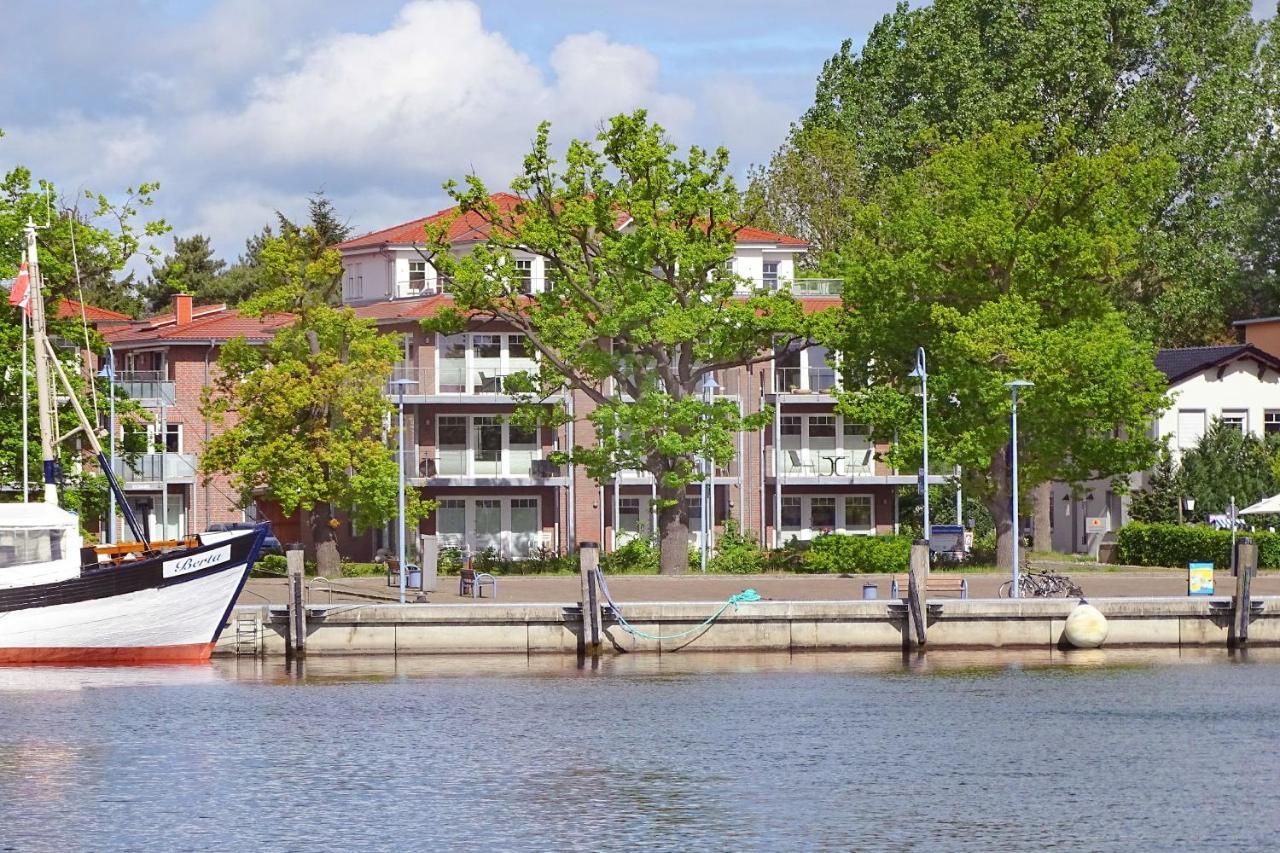 Hafennahe Penthousewohnung Mit Meerblick - Hafenresidenz Lauterbach Fewo 2-7 Экстерьер фото